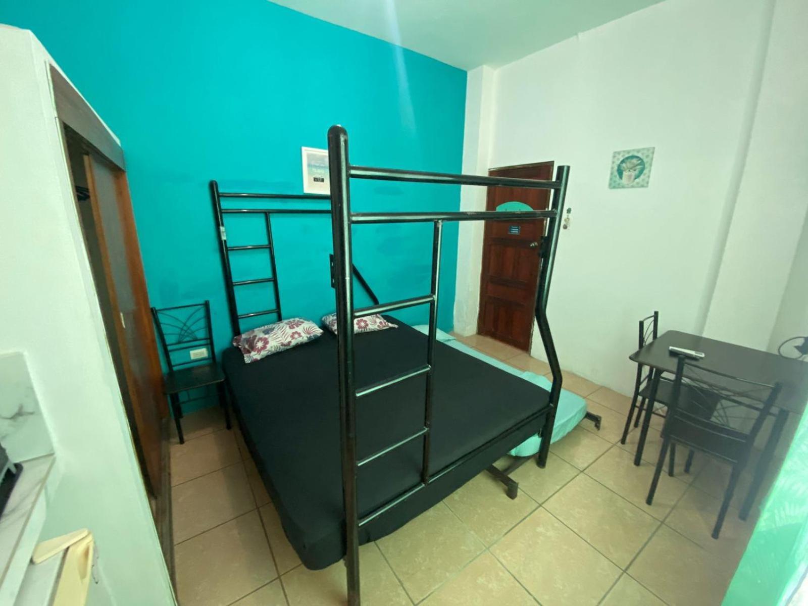 Playa Suites, Cerca Del Malecon Manta Esterno foto